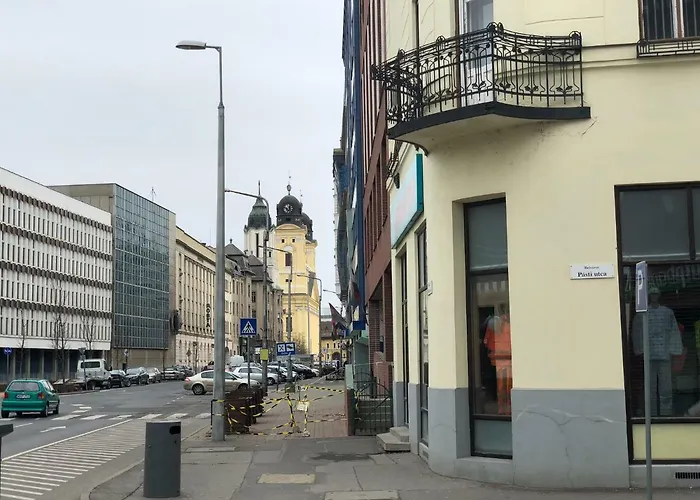 Apartment Island In The Downtown With Free Parking *